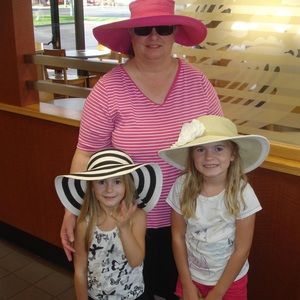 Meet your Posher, Cindy